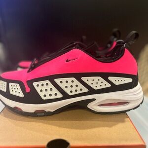 Nike Air Max Sunder Hyper Pink Women’s Size 11